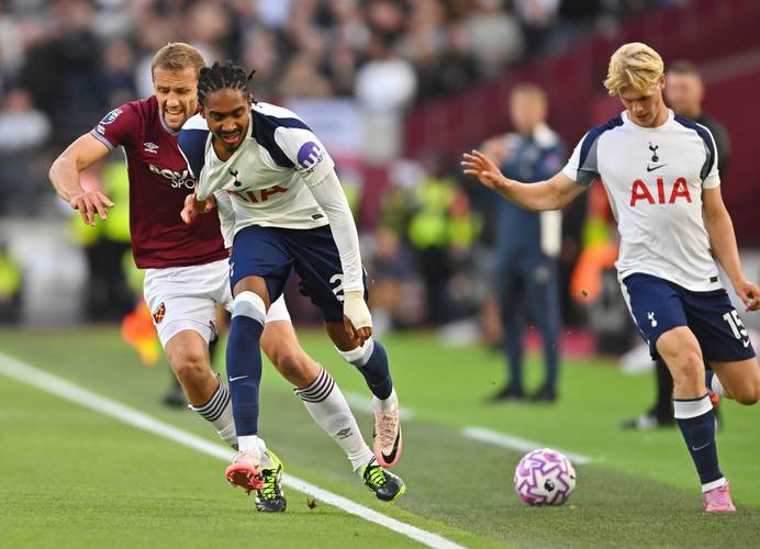 齐达内晒和樊振东打球照，足球界和乒乓球界梦幻联动，网友直呼：太帅了