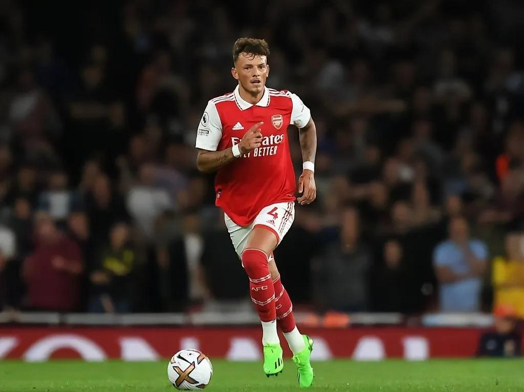 砍23+5+4助队赢球！马刺赢球海报：封面人物瓦塞尔（23分5板4助率队取胜，马刺赢球海报封面锁定瓦塞尔）